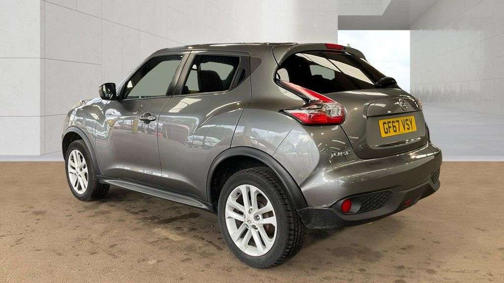 A 2017 NISSAN JUKE 1.6 N-Connecta SUV 5dr Petrol XTRON Euro 6 (117 ps) A 2017 NISSAN JUKE 1.6 N-Connecta SUV 5dr Petrol XTRON Euro 6 (117 ps)