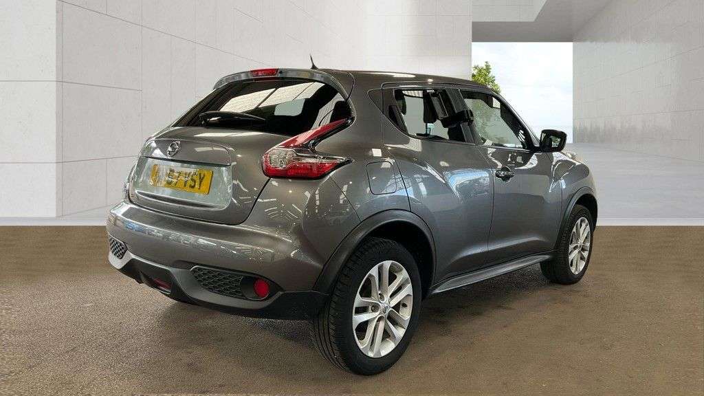A 2017 NISSAN JUKE 1.6 N-Connecta SUV 5dr Petrol XTRON Euro 6 (117 ps) A 2017 NISSAN JUKE 1.6 N-Connecta SUV 5dr Petrol XTRON Euro 6 (117 ps)