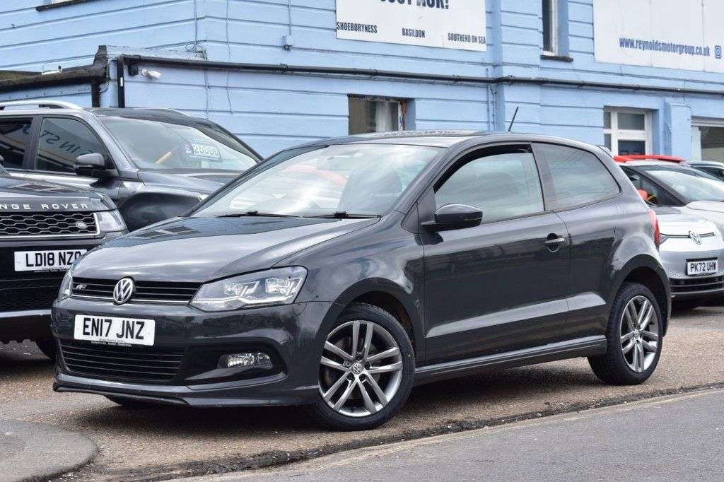 A 2017 VOLKSWAGEN POLO 1.0 TSI R-Line Hatchback 3dr Petrol Manual Euro 6 (s/s) (110 bhp) A 2017 VOLKSWAGEN POLO 1.0 TSI R-Line Hatchback 3dr Petrol Manual Euro 6 (s/s) (110 bhp)