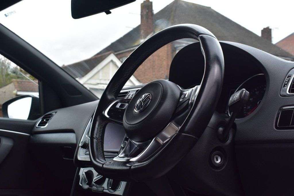 2017 VOLKSWAGEN POLO 2017 VOLKSWAGEN POLO