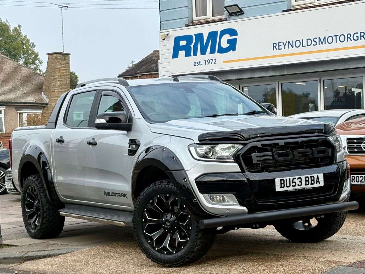 A 2018 FORD RANGER NO VAT NEW BLACK 20inch ALLOYS and NEW ALL TERRAIN TYRES, NUDGE BAR , BONNE A 2018 FORD RANGER NO VAT NEW BLACK 20inch ALLOYS and NEW ALL TERRAIN TYRES, NUDGE BAR , BONNE