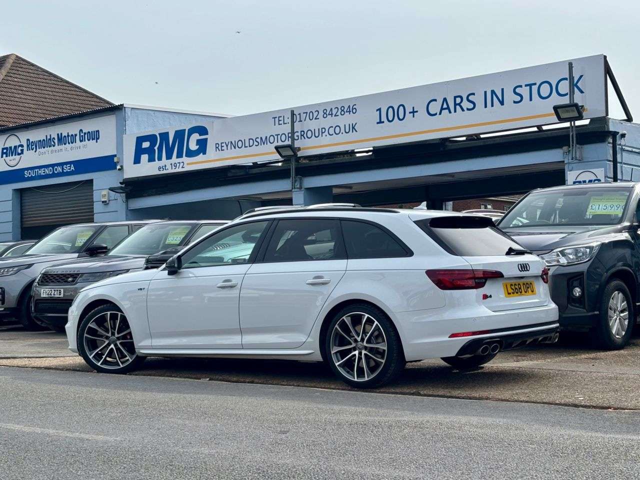 A 2018 AUDI S4 AVANT GREAT SPEC CAR 3.0 TFSI V6 Estate 5dr Petrol Tiptronic quattro 354ps FULL S A 2018 AUDI S4 AVANT GREAT SPEC CAR 3.0 TFSI V6 Estate 5dr Petrol Tiptronic quattro 354ps FULL S