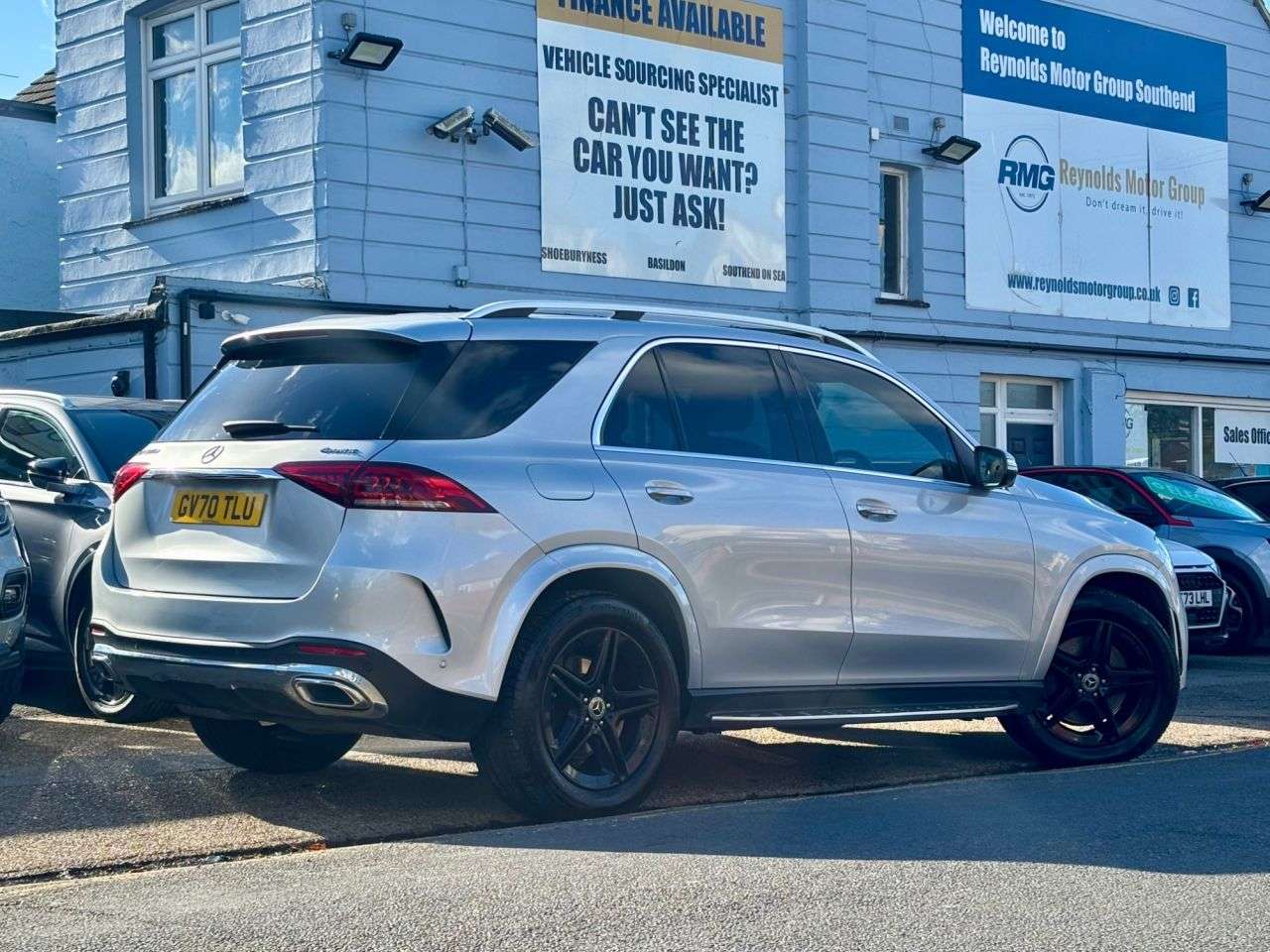 A 2021 MERCEDES GLE-CLASS GLE 300 D 4MATIC AMG LINE PREMIUM A 2021 MERCEDES GLE-CLASS GLE 300 D 4MATIC AMG LINE PREMIUM