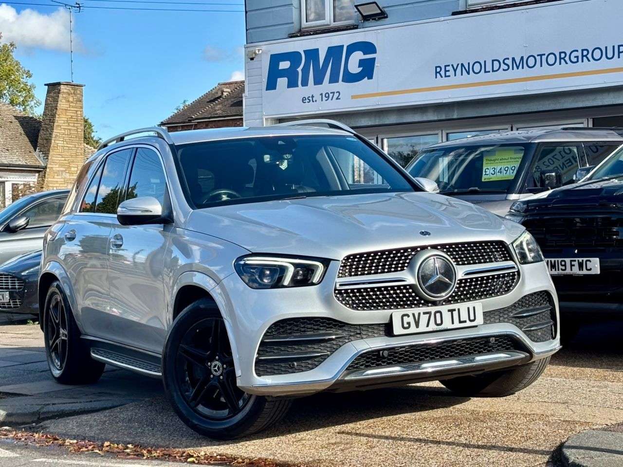 A 2021 MERCEDES GLE-CLASS GLE 300 D 4MATIC AMG LINE PREMIUM A 2021 MERCEDES GLE-CLASS GLE 300 D 4MATIC AMG LINE PREMIUM