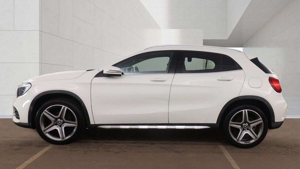 2017 MERCEDES-BENZ 180 2017 MERCEDES-BENZ 180
