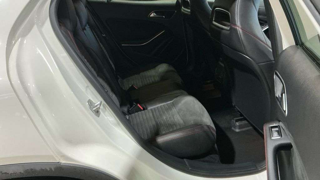 2017 MERCEDES-BENZ 180 2017 MERCEDES-BENZ 180