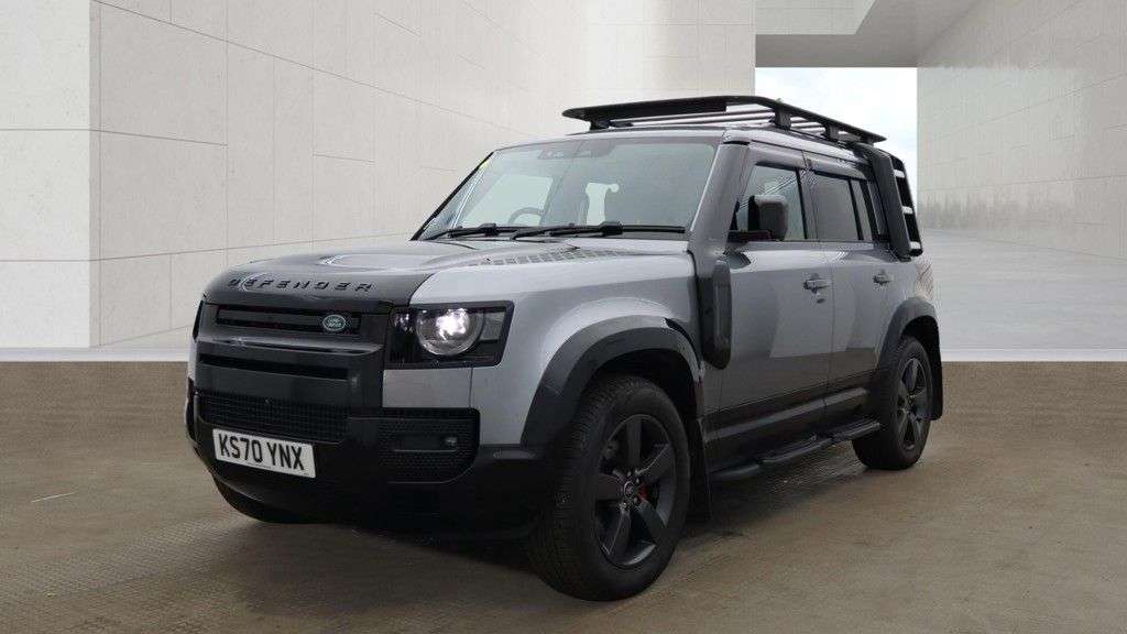 A 2020 LAND ROVER DEFENDER 110 2.0 SD4 HSE SUV 5dr Diesel Auto 4WD Euro 6 (s/s) (240 ps) FULL SERVICE HIST A 2020 LAND ROVER DEFENDER 110 2.0 SD4 HSE SUV 5dr Diesel Auto 4WD Euro 6 (s/s) (240 ps) FULL SERVICE HIST