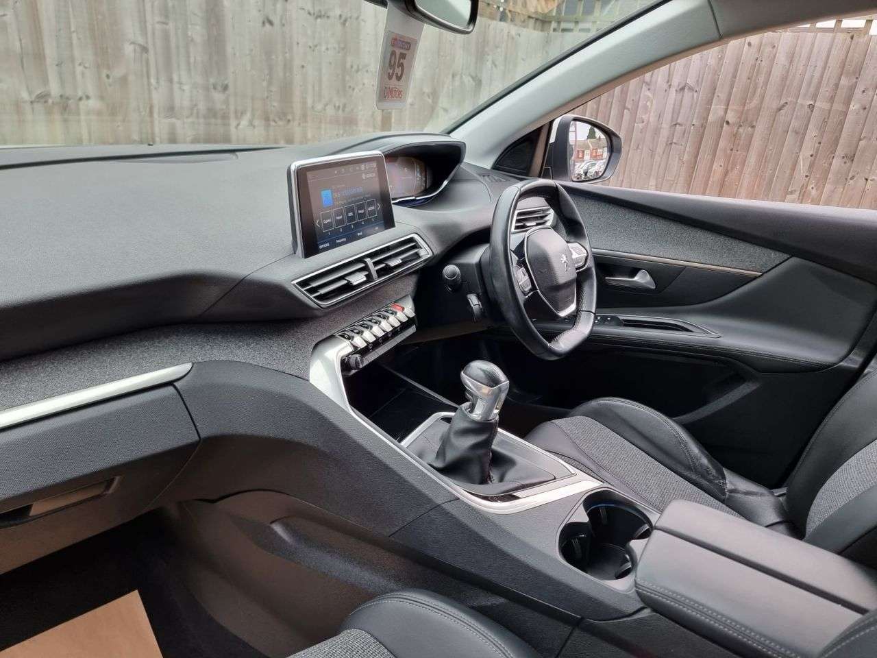 2019 PEUGEOT 3008 2019 PEUGEOT 3008
