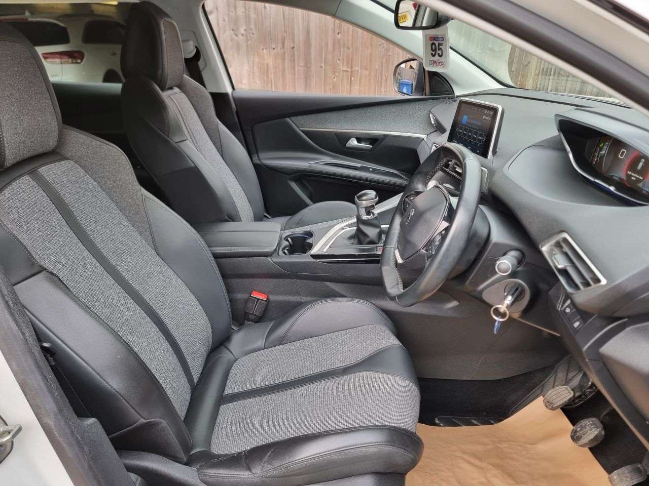 2019 PEUGEOT 3008 2019 PEUGEOT 3008