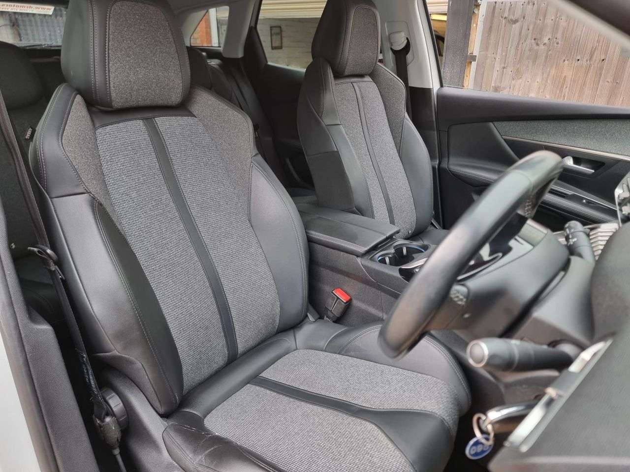 2019 PEUGEOT 3008 2019 PEUGEOT 3008