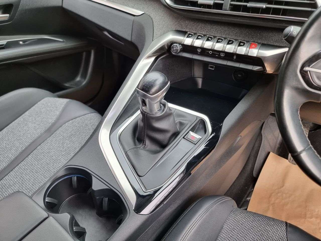 2019 PEUGEOT 3008 2019 PEUGEOT 3008