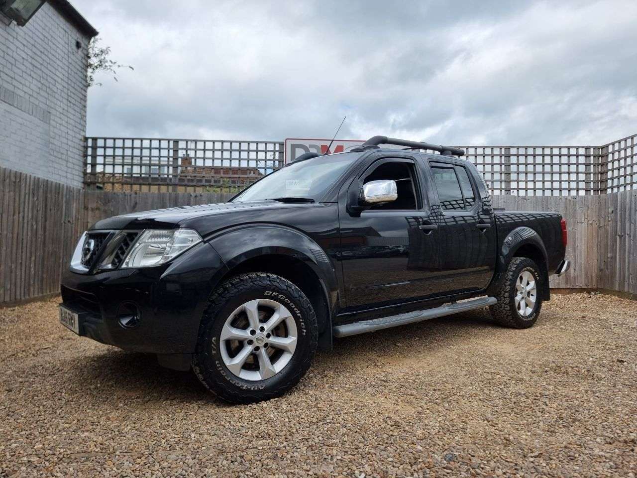 A 0 NISSAN NAVARA 2.5 dCi Tekna Pickup Double Cab 4dr Diesel Manual 4WD Euro 5 (190 ps) SAT N A 0 NISSAN NAVARA 2.5 dCi Tekna Pickup Double Cab 4dr Diesel Manual 4WD Euro 5 (190 ps) SAT N