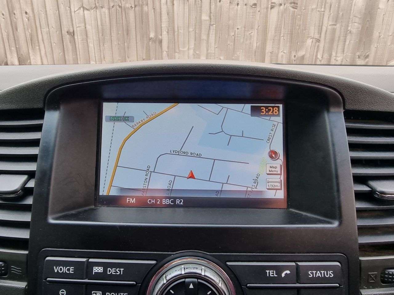 A 0 NISSAN NAVARA 2.5 dCi Tekna Pickup Double Cab 4dr Diesel Manual 4WD Euro 5 (190 ps) SAT N A 0 NISSAN NAVARA 2.5 dCi Tekna Pickup Double Cab 4dr Diesel Manual 4WD Euro 5 (190 ps) SAT N