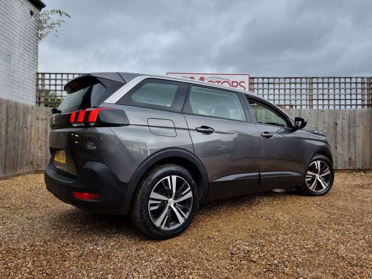2019 PEUGEOT 5008 2019 PEUGEOT 5008