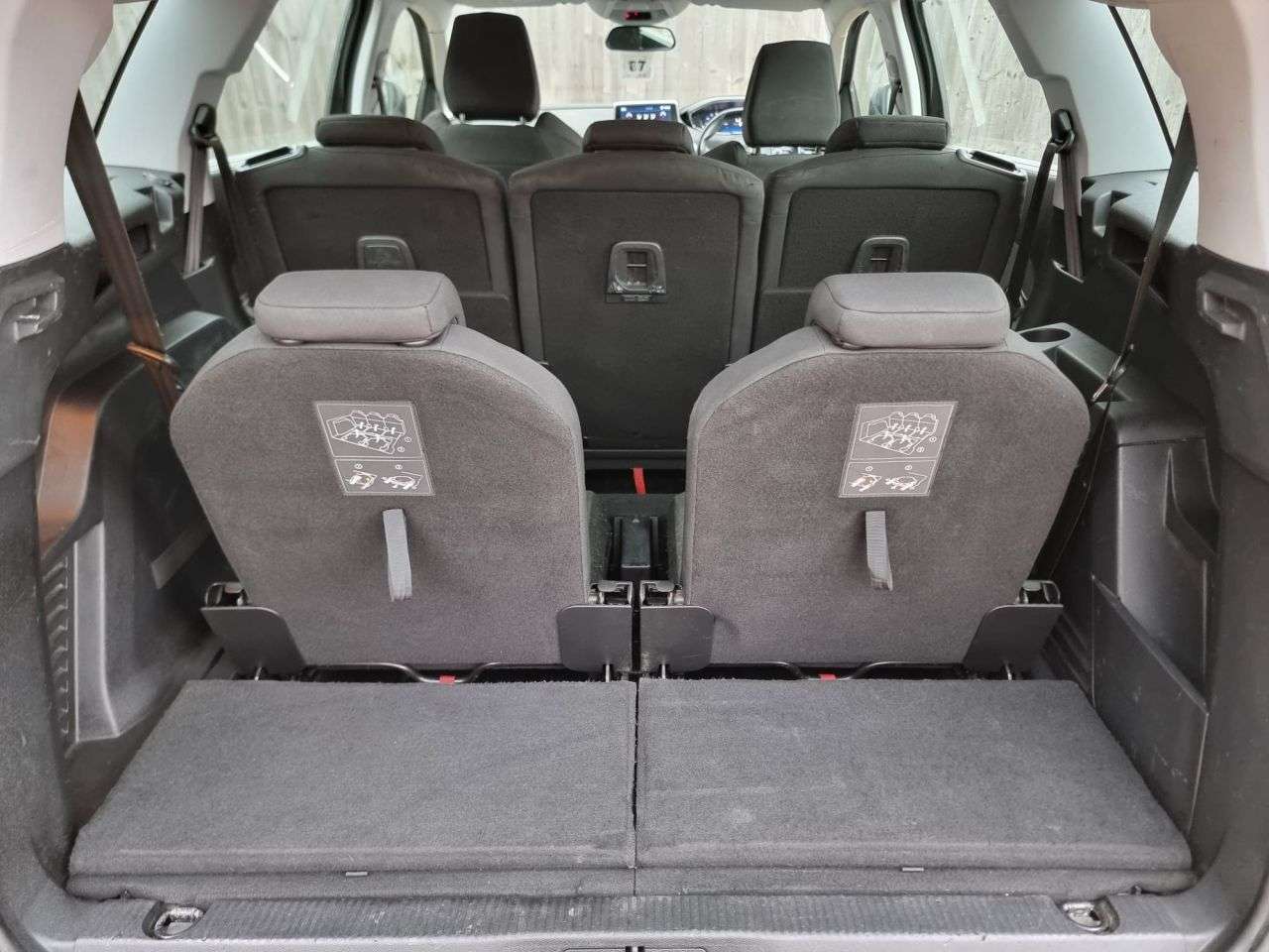 2019 PEUGEOT 5008 2019 PEUGEOT 5008