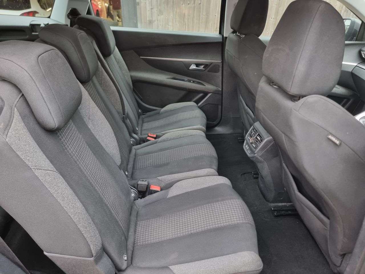 2019 PEUGEOT 5008 2019 PEUGEOT 5008