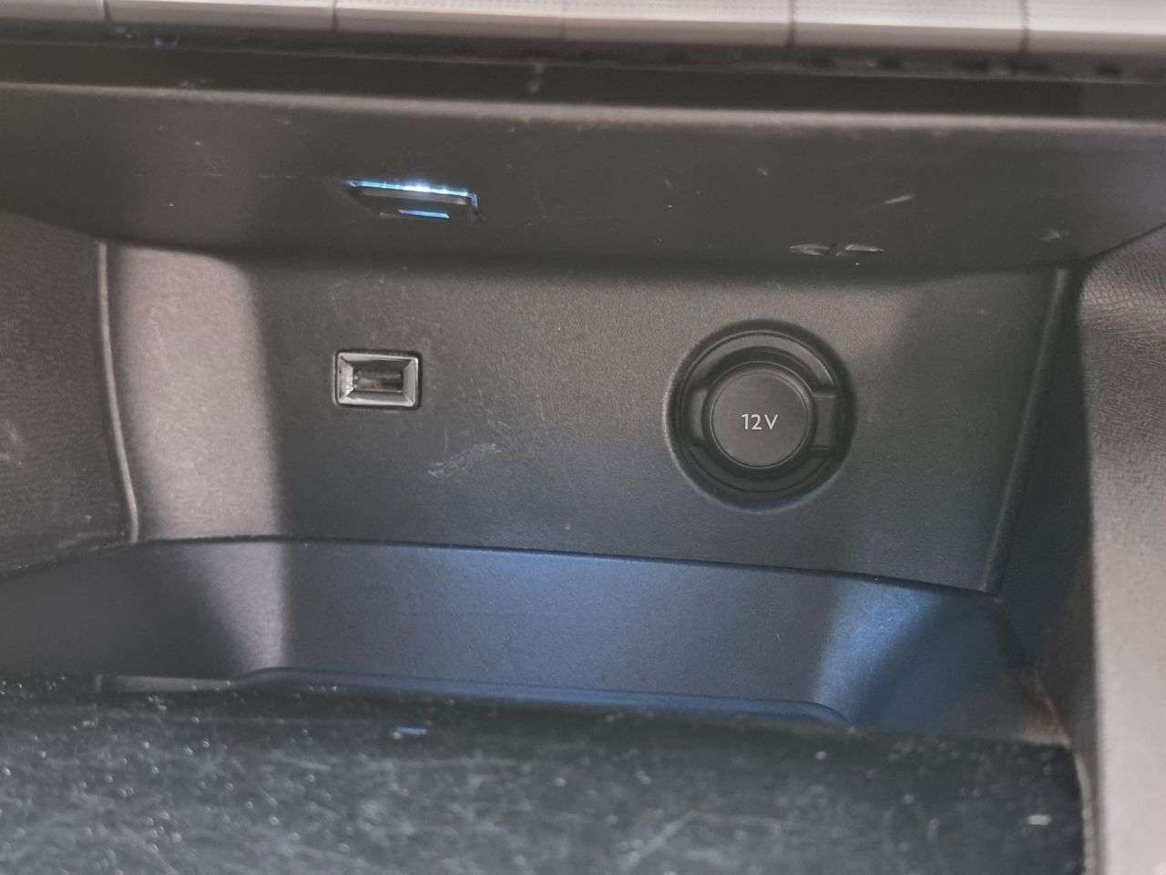 2019 PEUGEOT 5008 2019 PEUGEOT 5008