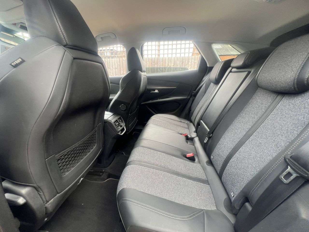 2017 PEUGEOT 3008 2017 PEUGEOT 3008