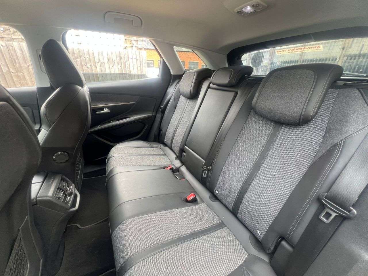 2017 PEUGEOT 3008 2017 PEUGEOT 3008