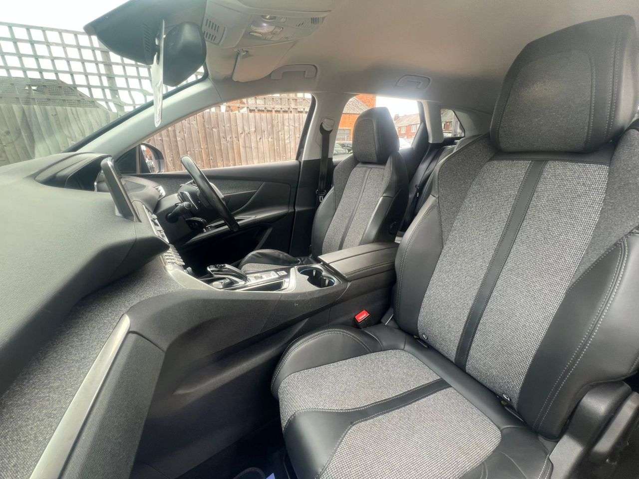 2017 PEUGEOT 3008 2017 PEUGEOT 3008
