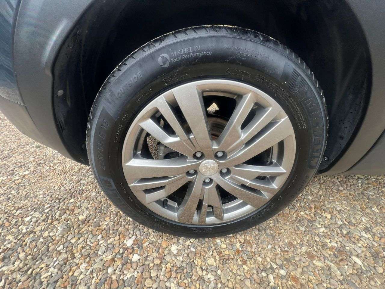 2017 PEUGEOT 3008 2017 PEUGEOT 3008
