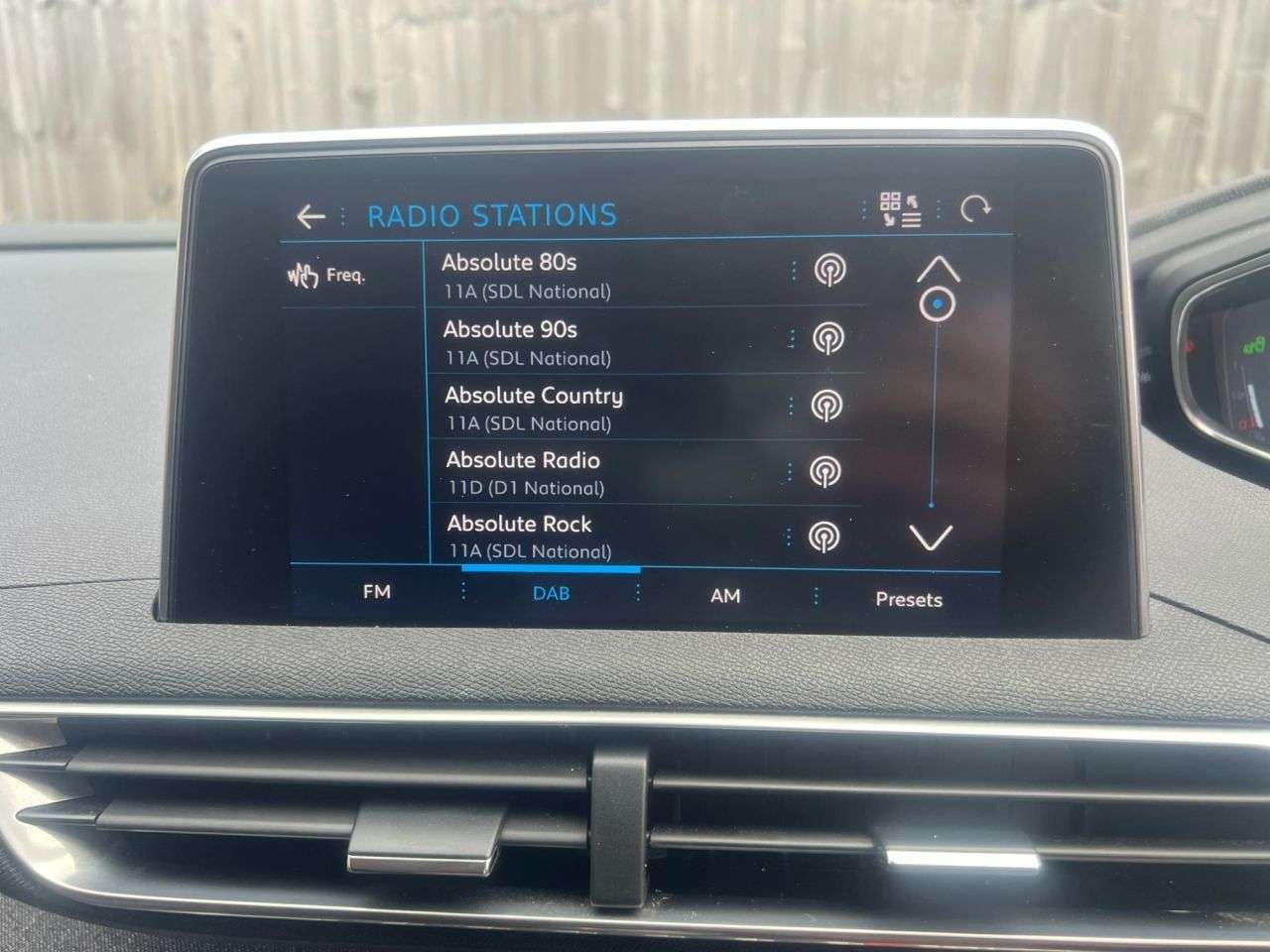 2017 PEUGEOT 3008 2017 PEUGEOT 3008