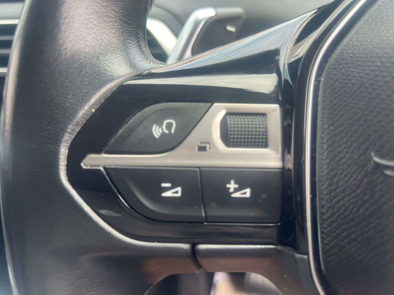 2017 PEUGEOT 3008 2017 PEUGEOT 3008