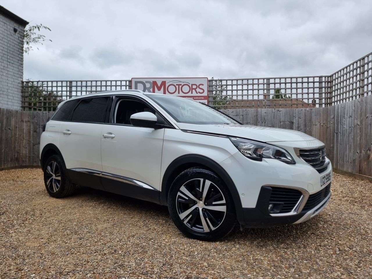 2018 PEUGEOT 5008 2018 PEUGEOT 5008