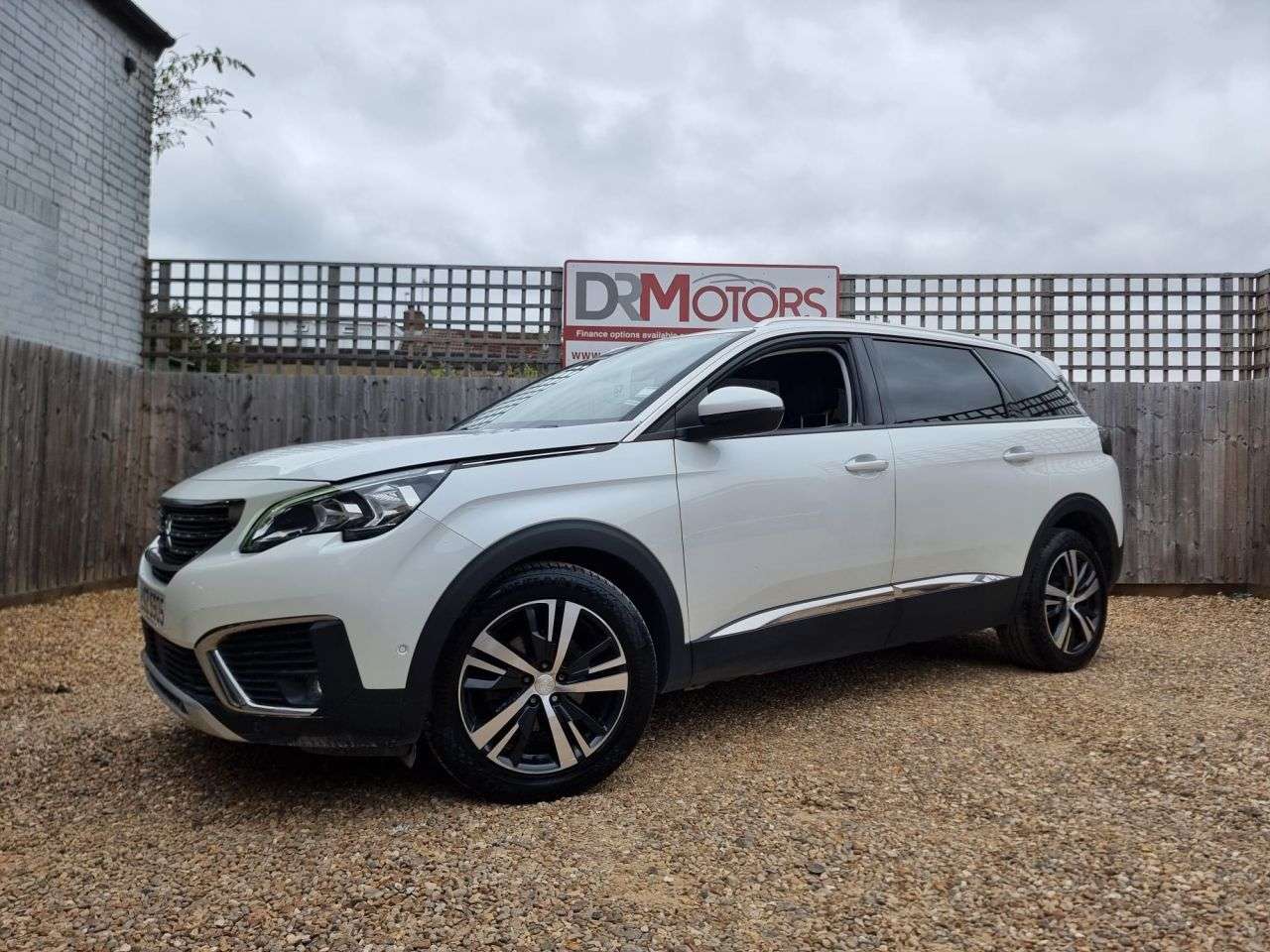 2018 PEUGEOT 5008 2018 PEUGEOT 5008