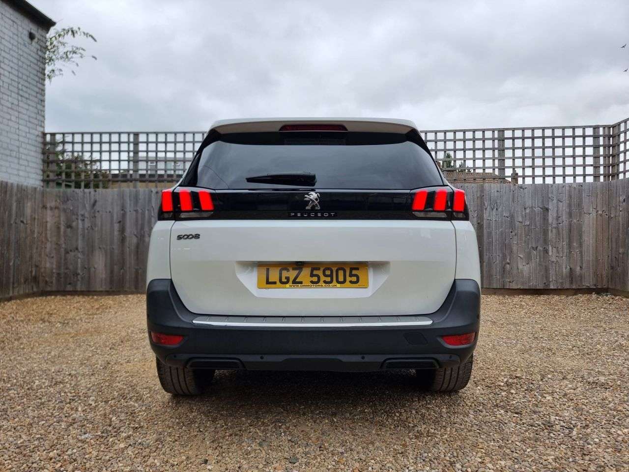 2018 PEUGEOT 5008 2018 PEUGEOT 5008