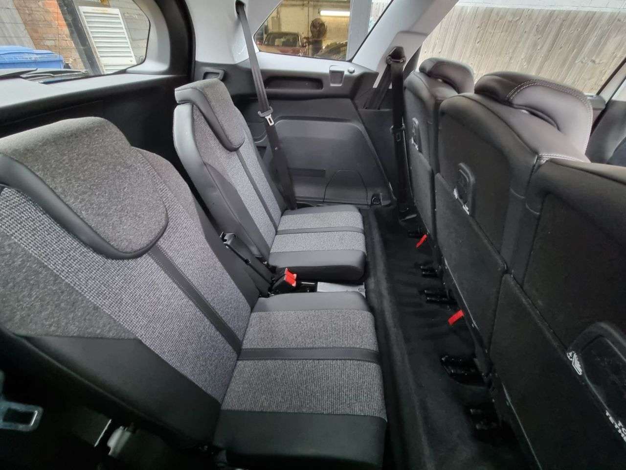 2018 PEUGEOT 5008 2018 PEUGEOT 5008