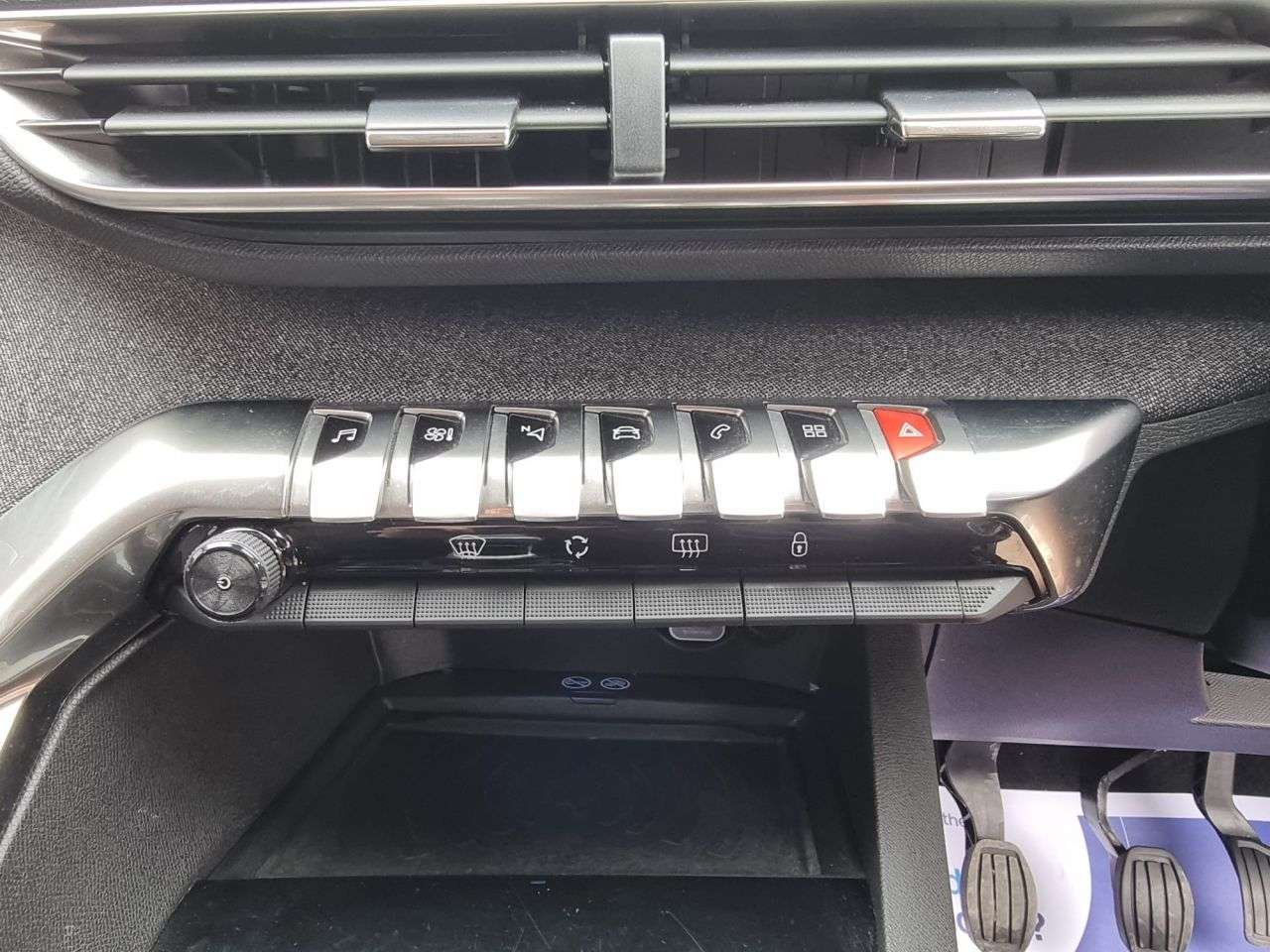 2018 PEUGEOT 5008 2018 PEUGEOT 5008