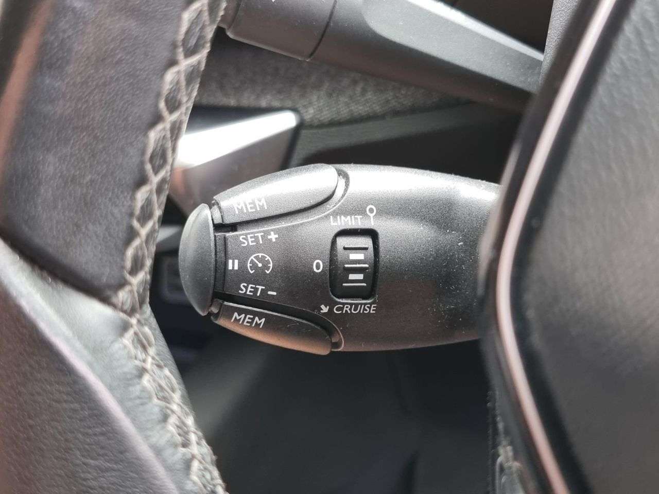 2018 PEUGEOT 5008 2018 PEUGEOT 5008