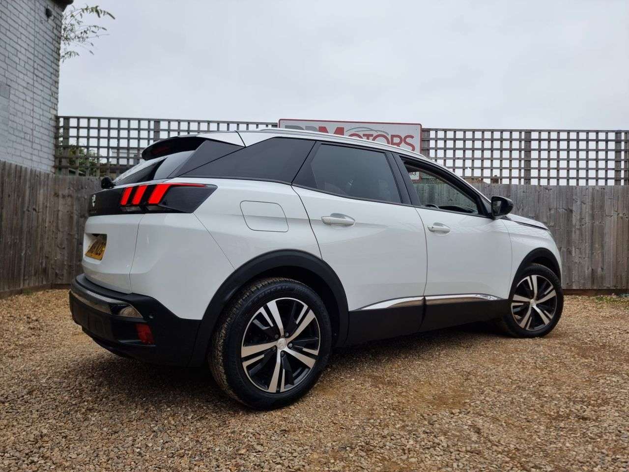 2018 PEUGEOT 3008 2018 PEUGEOT 3008