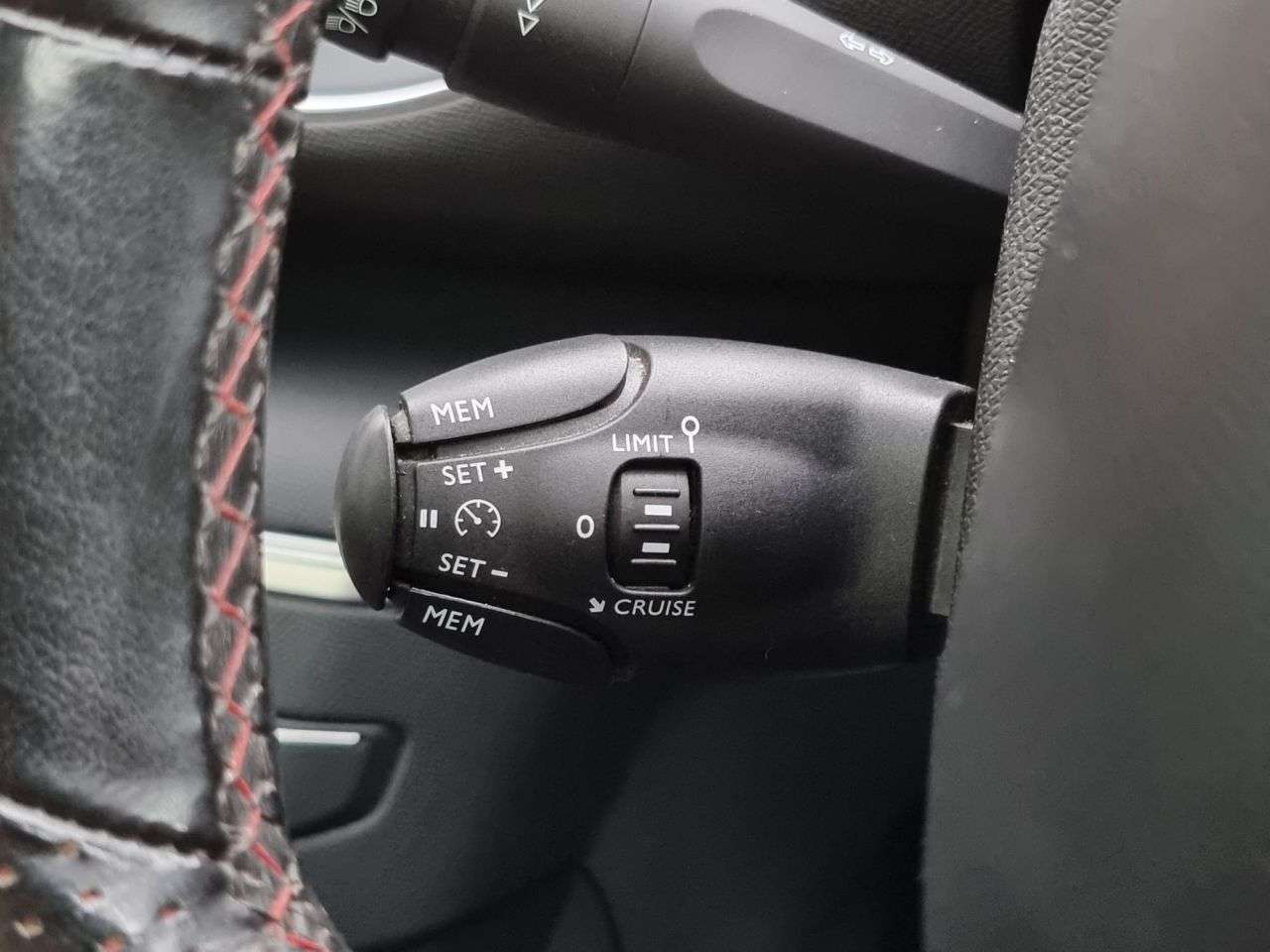 2017 PEUGEOT 308 SW 2017 PEUGEOT 308 SW