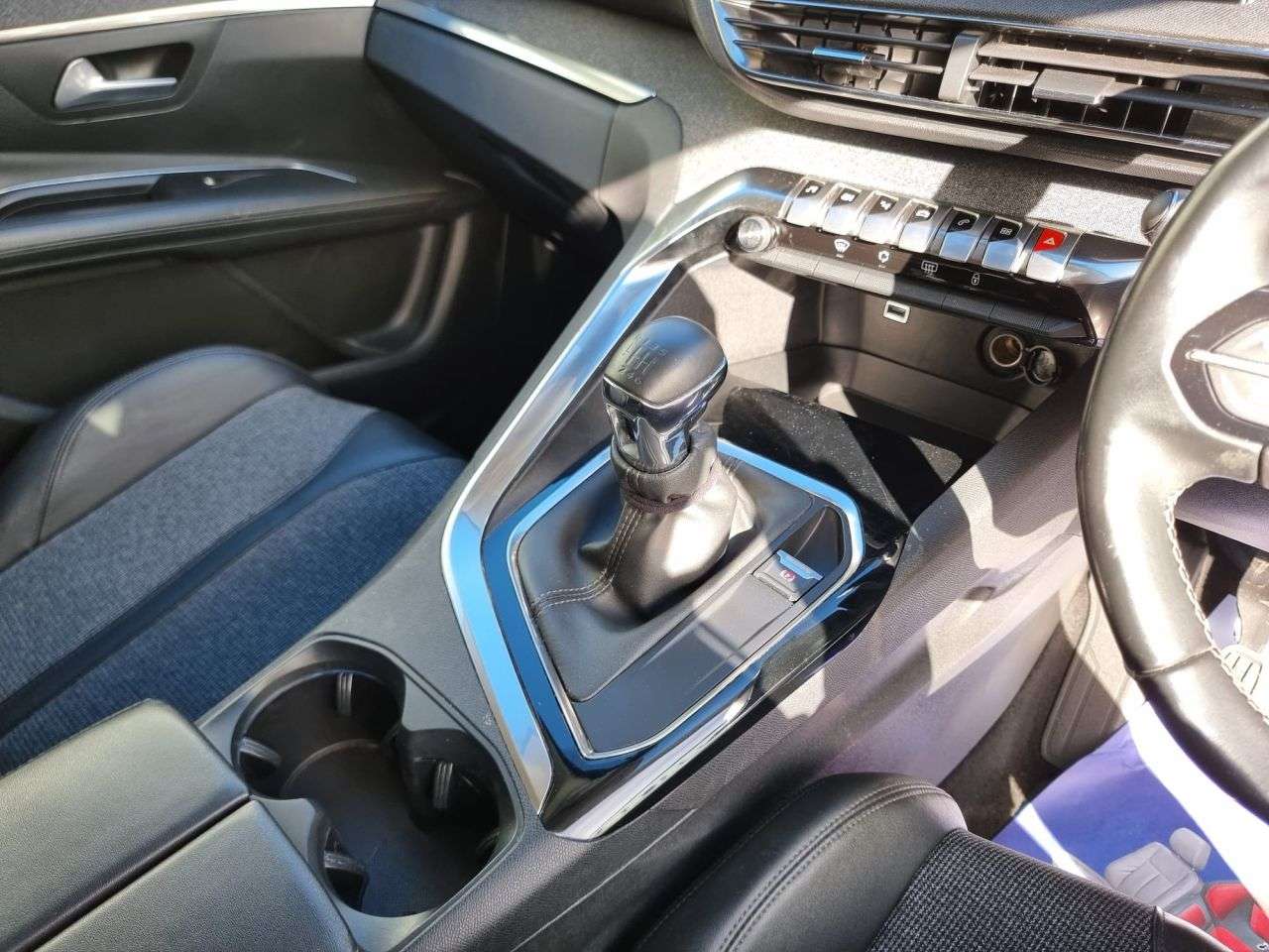 2020 PEUGEOT 3008 2020 PEUGEOT 3008