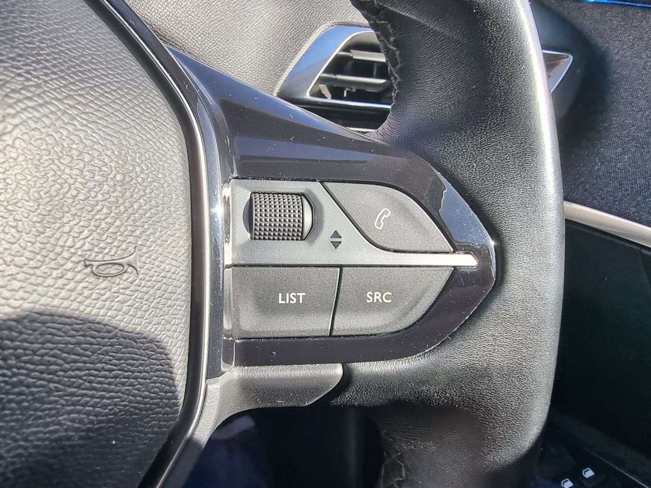 2020 PEUGEOT 3008 2020 PEUGEOT 3008