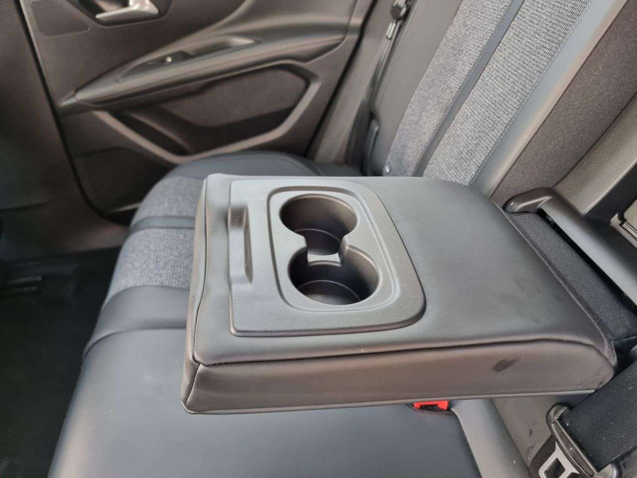 2017 PEUGEOT 3008 2017 PEUGEOT 3008