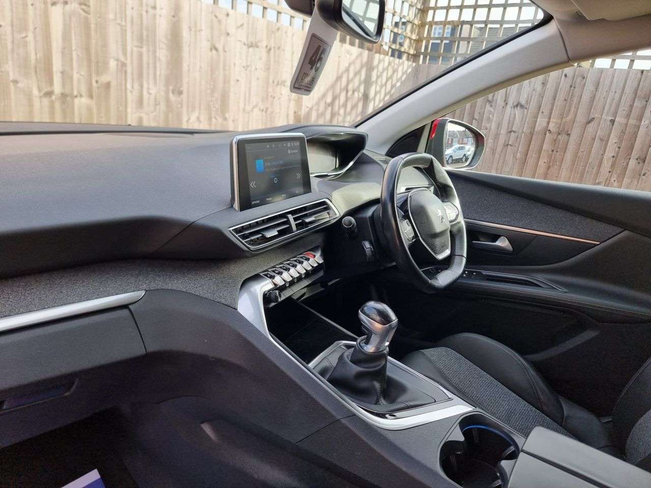 2017 PEUGEOT 3008 2017 PEUGEOT 3008