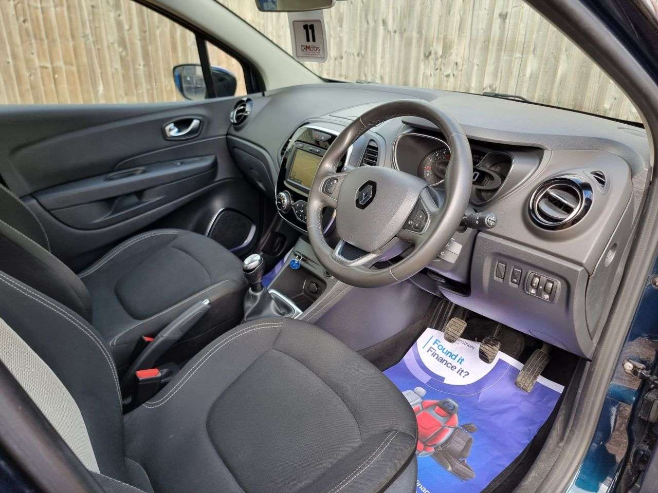 A 2019 RENAULT CAPTUR 1.5 dCi ENERGY Iconic SUV 5dr Diesel Manual Euro 6 (s/s) (90 ps) SAT NAV + A 2019 RENAULT CAPTUR 1.5 dCi ENERGY Iconic SUV 5dr Diesel Manual Euro 6 (s/s) (90 ps) SAT NAV +
