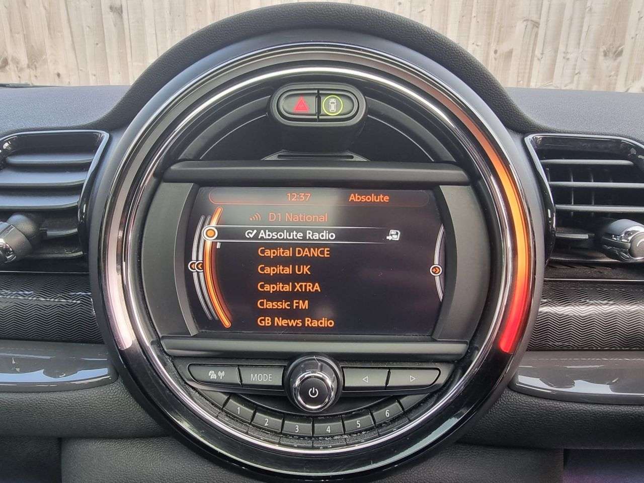 2016 MINI CLUBMAN 2016 MINI CLUBMAN