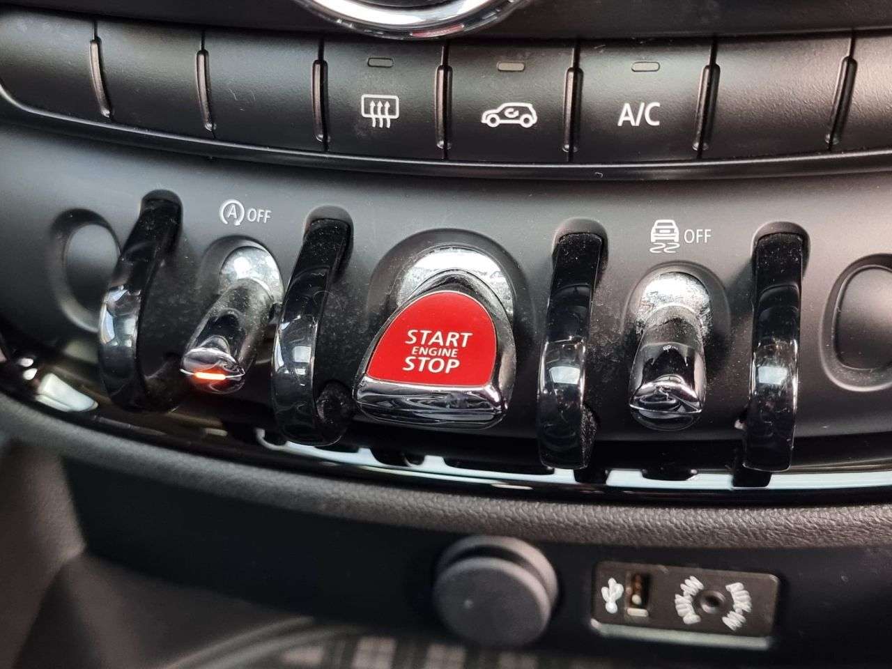 2016 MINI CLUBMAN 2016 MINI CLUBMAN