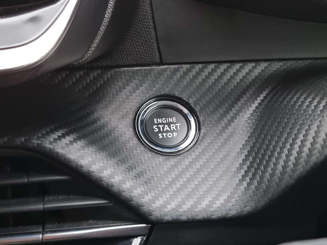 2020 PEUGEOT 2008 2020 PEUGEOT 2008