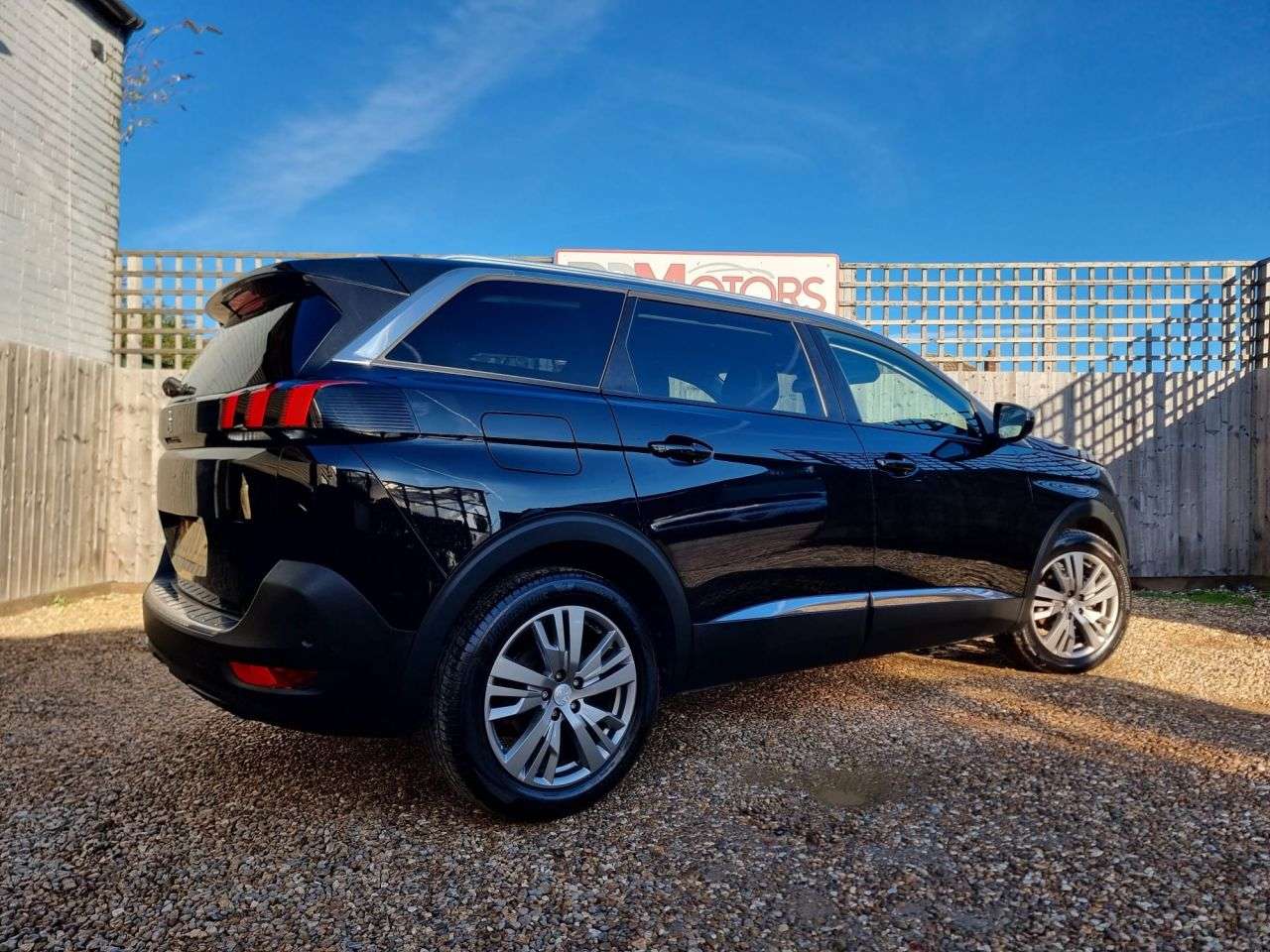 2019 PEUGEOT 5008 2019 PEUGEOT 5008