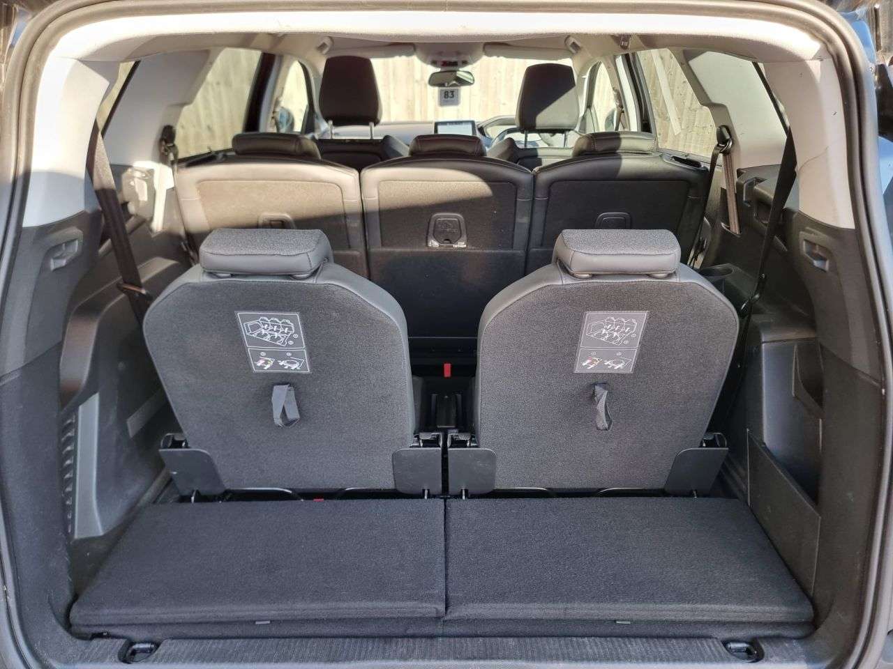 2019 PEUGEOT 5008 2019 PEUGEOT 5008