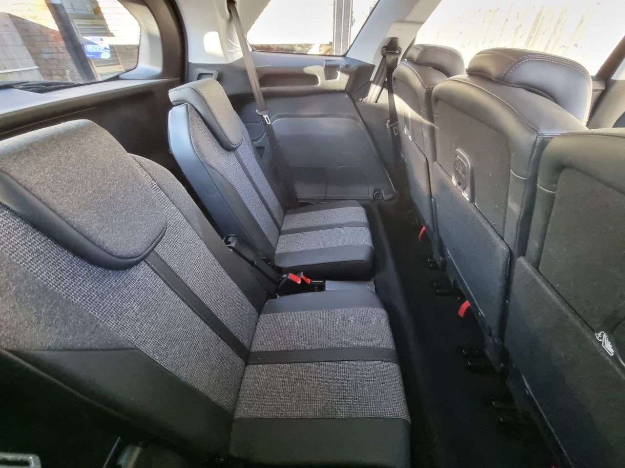 2019 PEUGEOT 5008 2019 PEUGEOT 5008