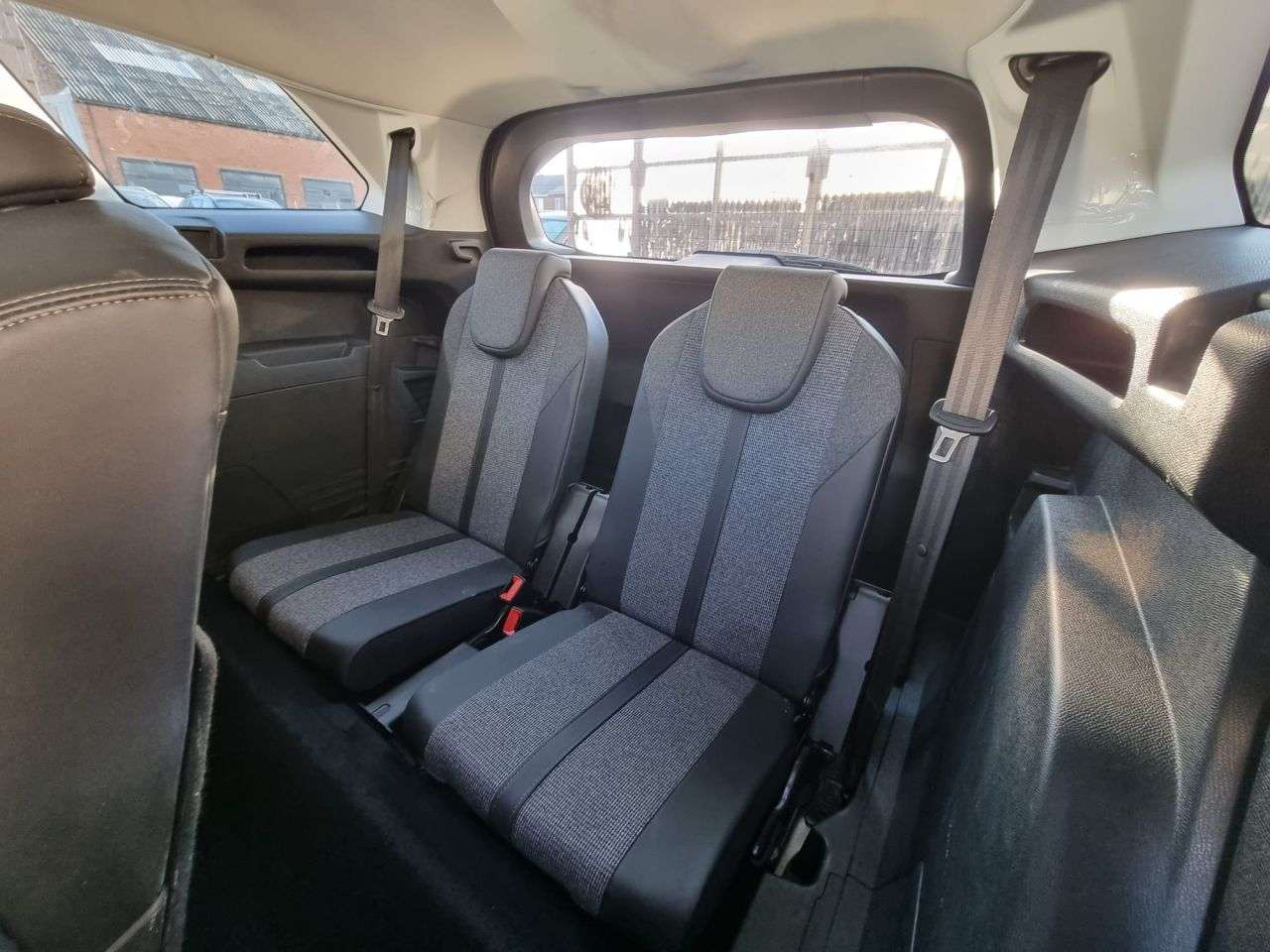 2019 PEUGEOT 5008 2019 PEUGEOT 5008