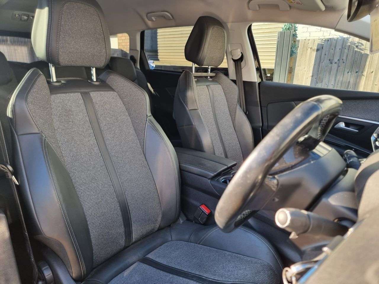 2019 PEUGEOT 5008 2019 PEUGEOT 5008