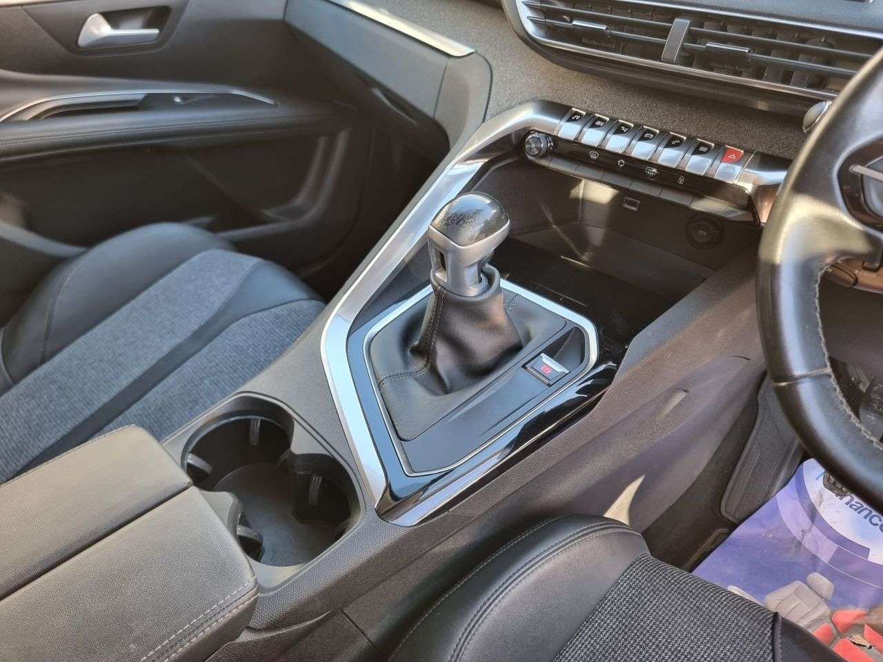 2019 PEUGEOT 5008 2019 PEUGEOT 5008