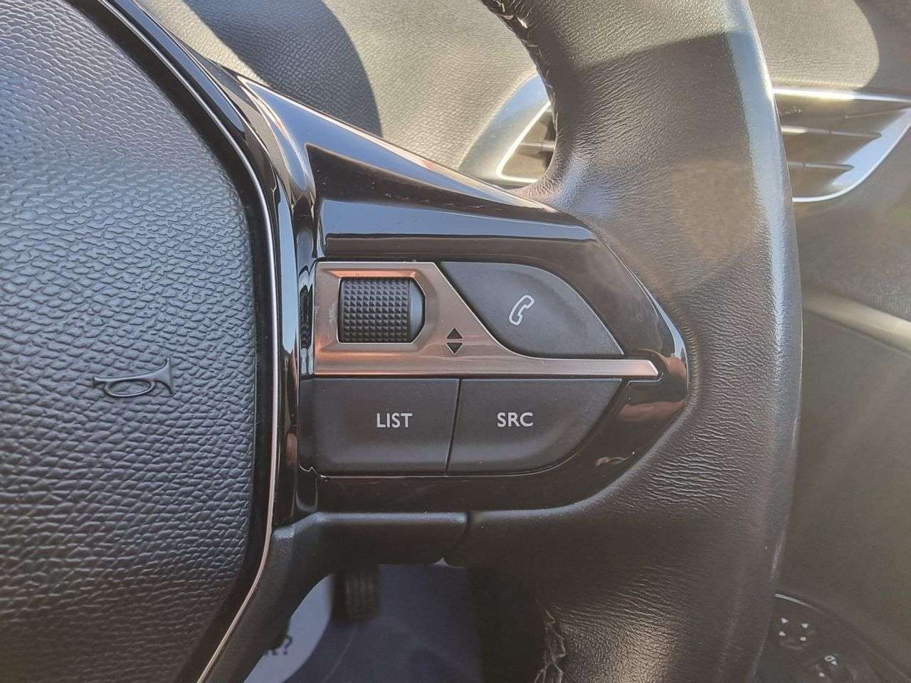 2019 PEUGEOT 5008 2019 PEUGEOT 5008